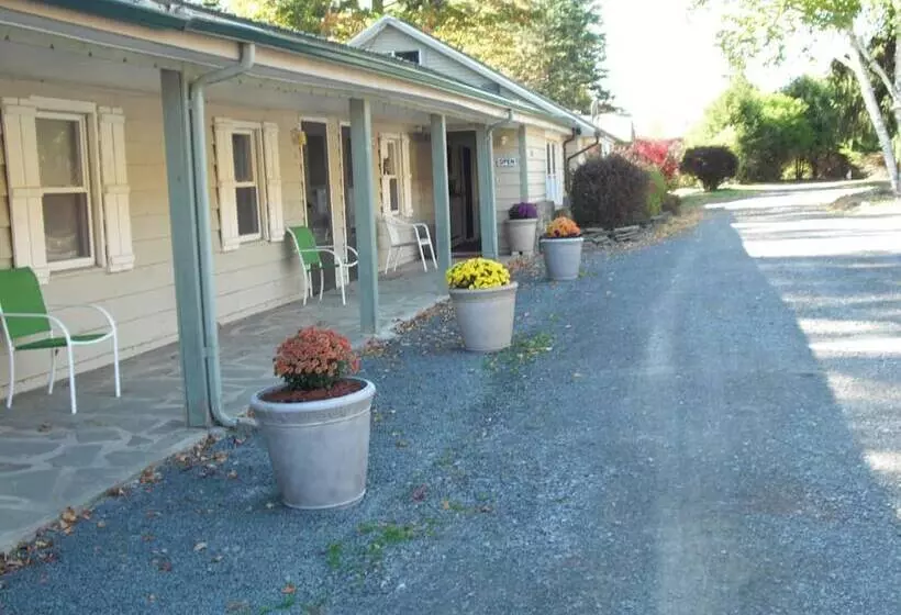 Motelli Black Bear Lodge