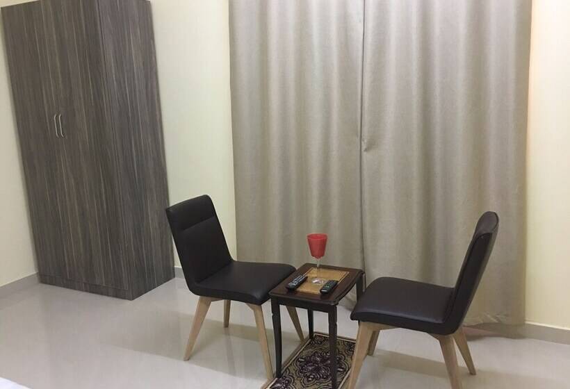 پانسیون Stone House