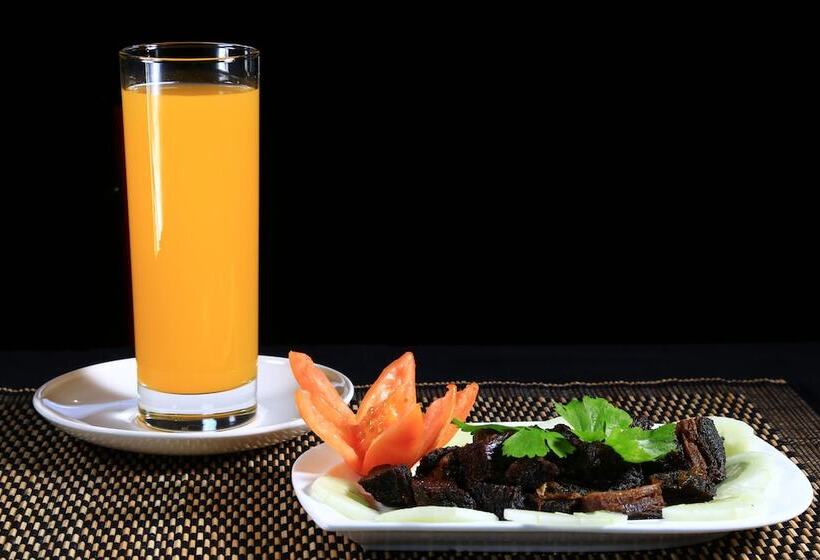 The Floral Breeze Hotel Mt.victoria