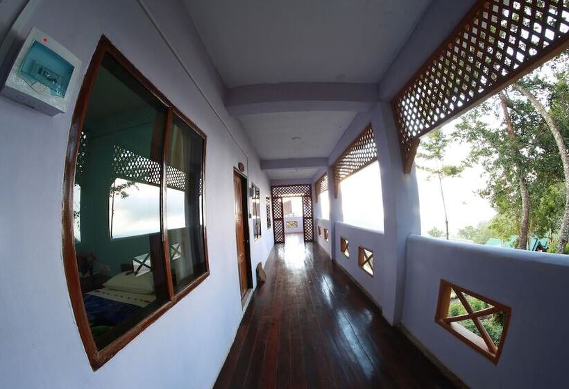 The Floral Breeze Hotel Mt.victoria