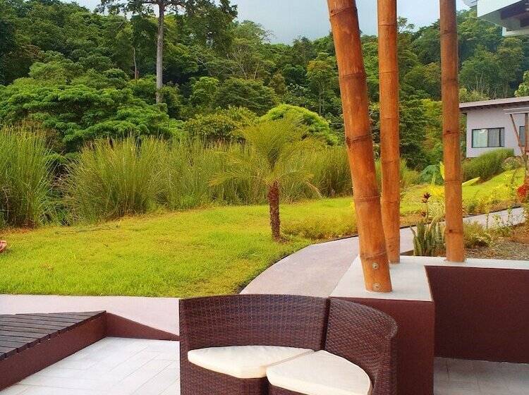 تختخواب و صبحانه Eden Tica Lodge