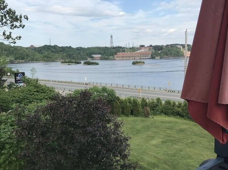 Gîte Domaine De La Baie B&b