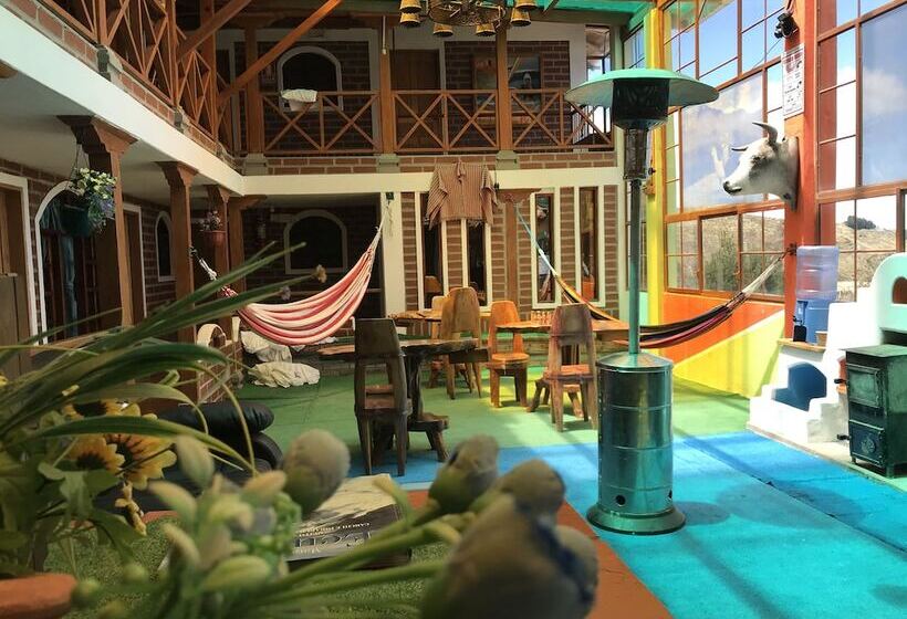 Hostal Chukirawa Hostel