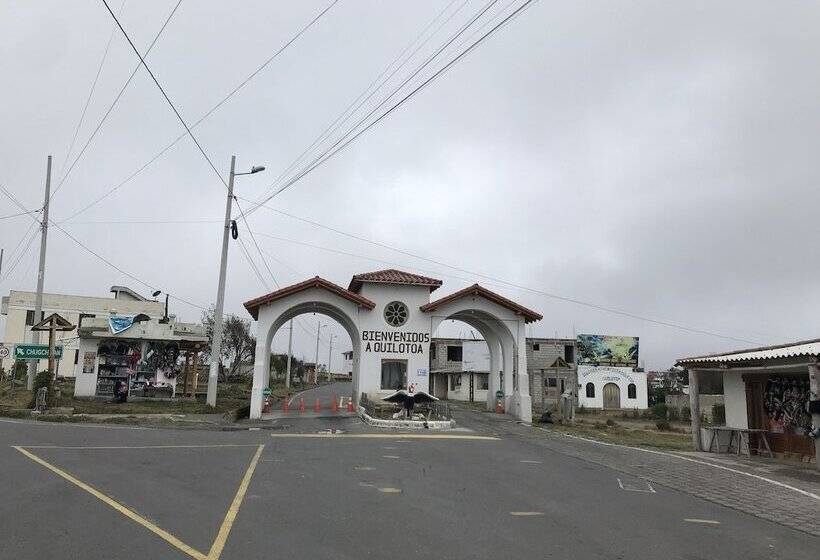 Hostal Chukirawa Hostel