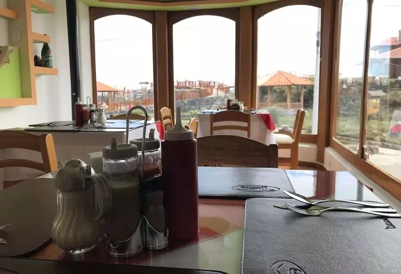 Hostal Chukirawa   Hostel