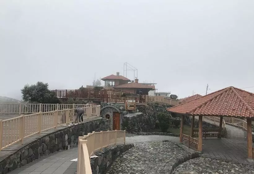 Hostal Chukirawa   Hostel