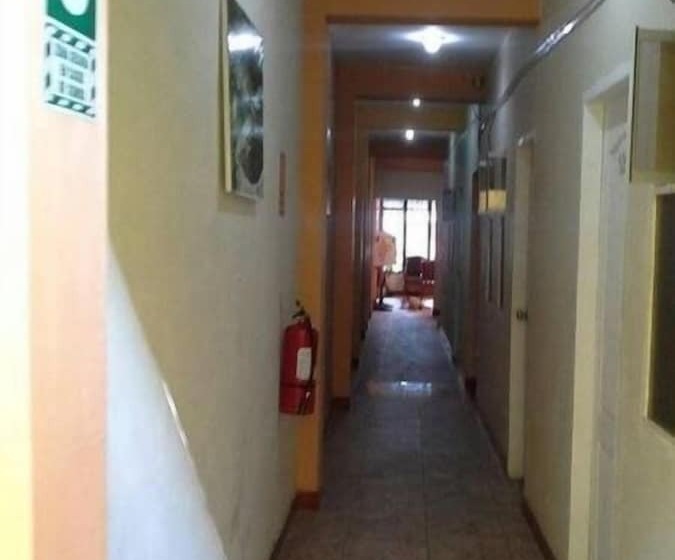 여관 Hospedaje Aziyadé