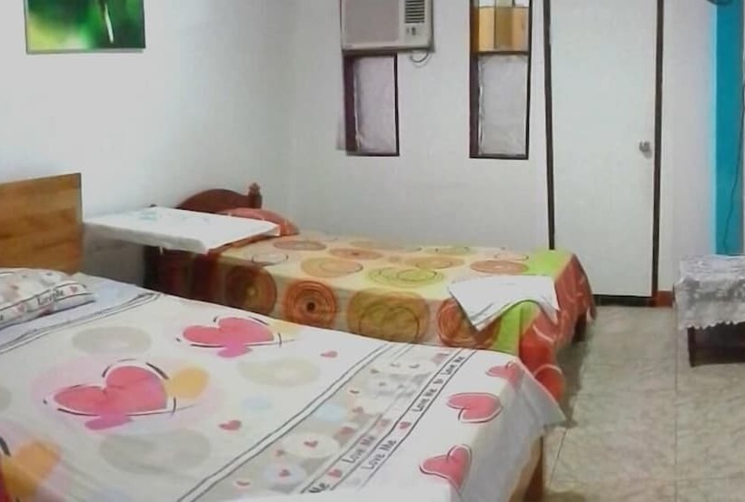 여관 Hospedaje Aziyadé