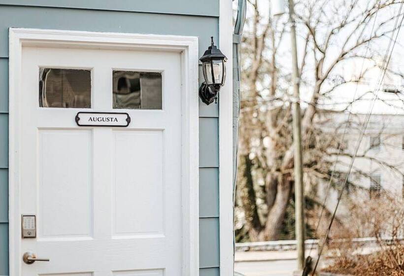 여관 The Historic Berkeley Place