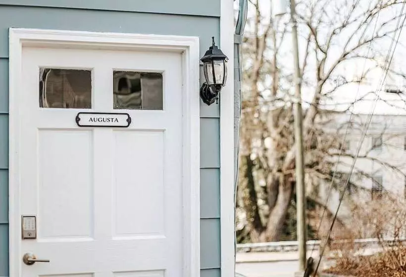 Hostelli The Historic Berkeley Place