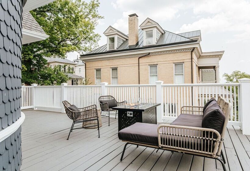 여관 The Historic Berkeley Place