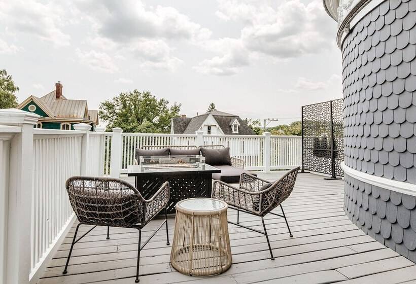 여관 The Historic Berkeley Place