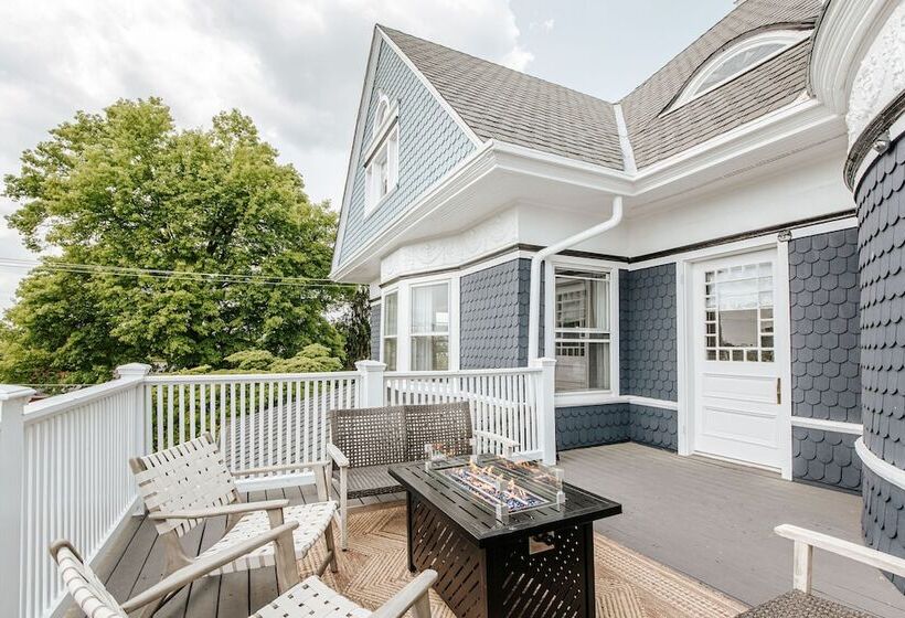 여관 The Historic Berkeley Place