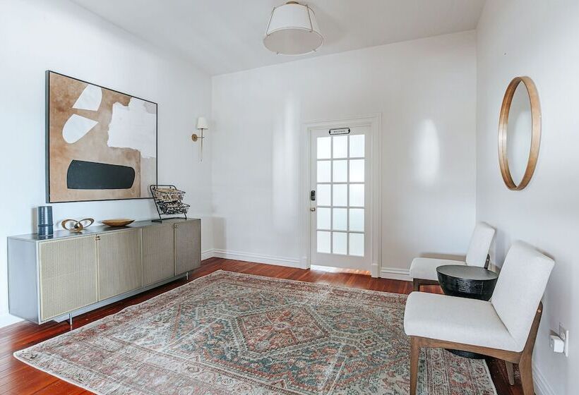 여관 The Historic Berkeley Place