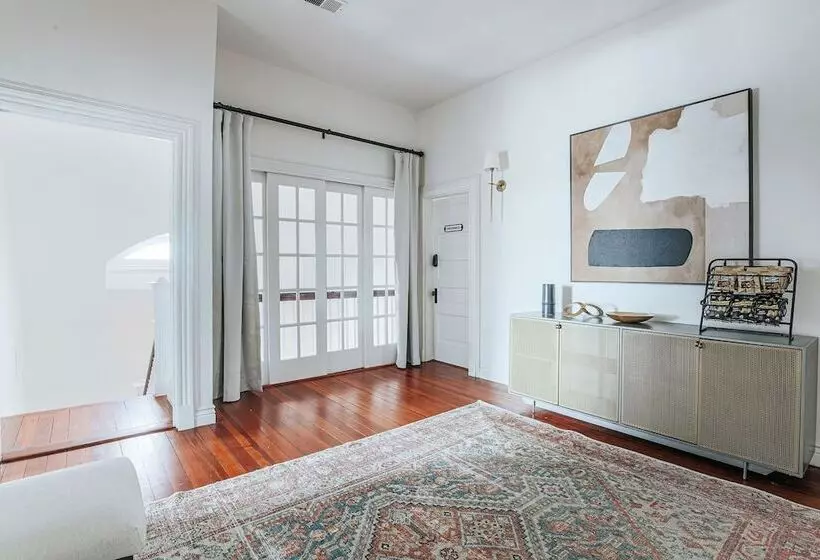 Hostelli The Historic Berkeley Place