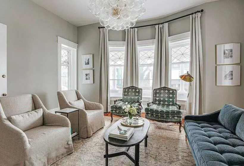 Hostelli The Historic Berkeley Place