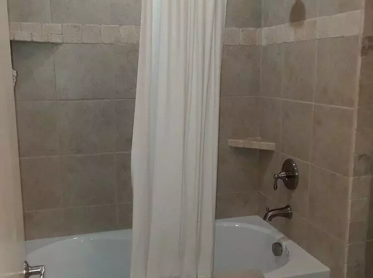 Hotelli Cedar Glade Resort