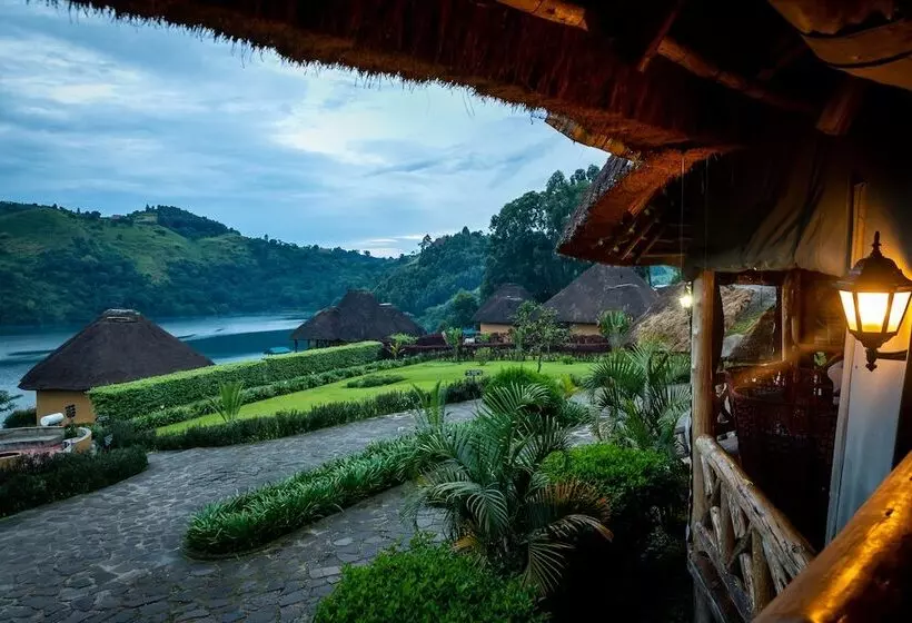 هتل Crater Safari Lodge