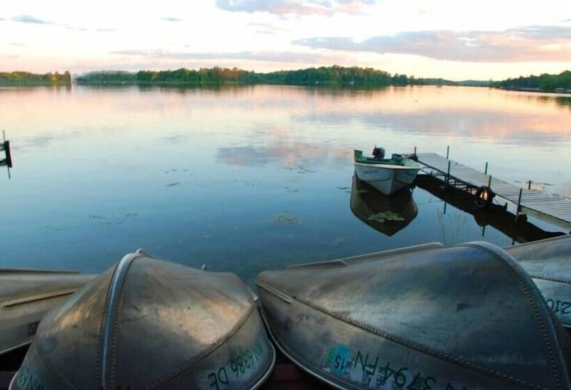 فندق Crow Wing Crest Resort