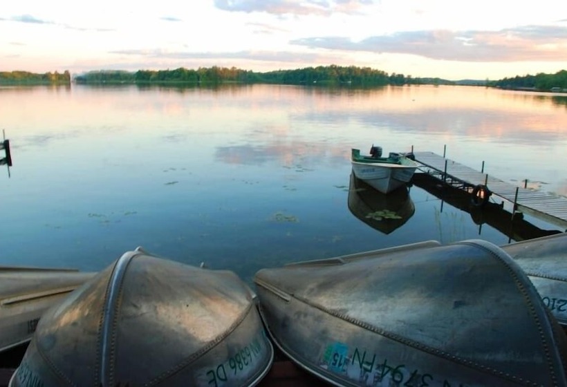 فندق Crow Wing Crest Resort