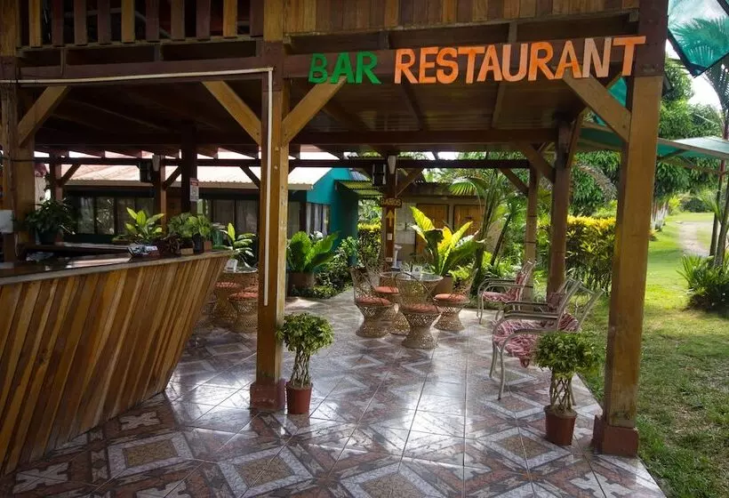 ホテル El Mirador Osa