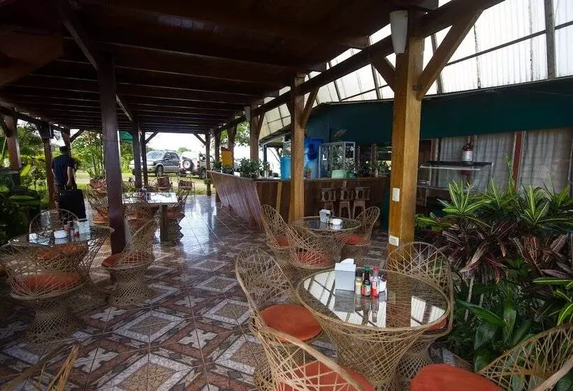 ホテル El Mirador Osa