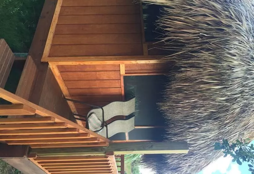 Hotelli Everglades Chickee Cottage & Bungalow   Ochopee