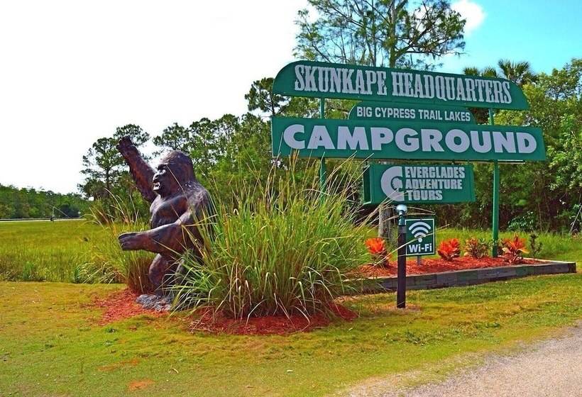 فندق Everglades Chickee Cottage & Bungalow Ochopee