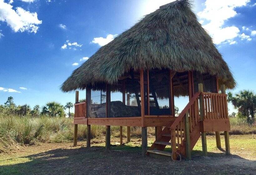 فندق Everglades Chickee Cottage & Bungalow Ochopee