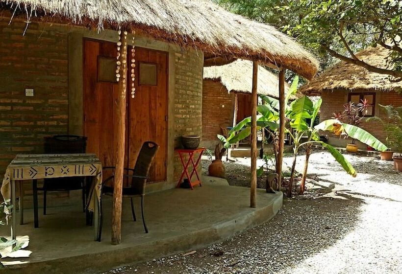 هتل Evergreen Retreat