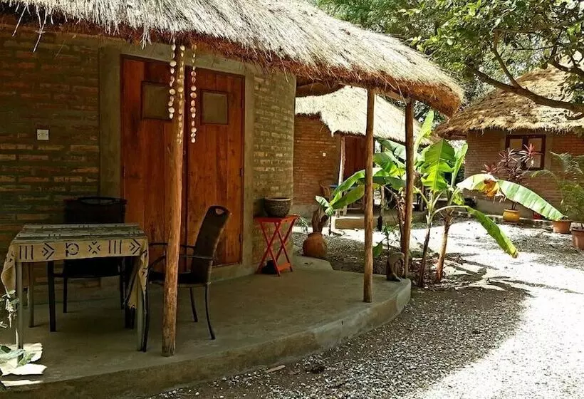هتل Evergreen Retreat