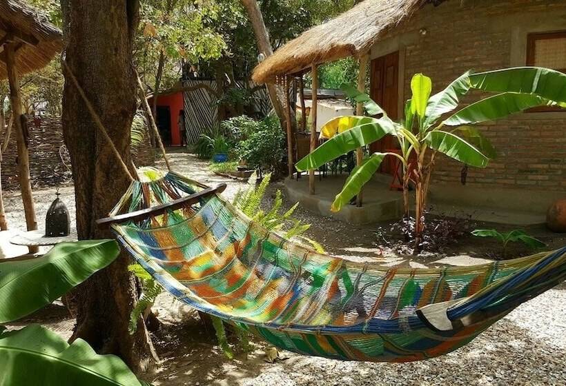 هتل Evergreen Retreat