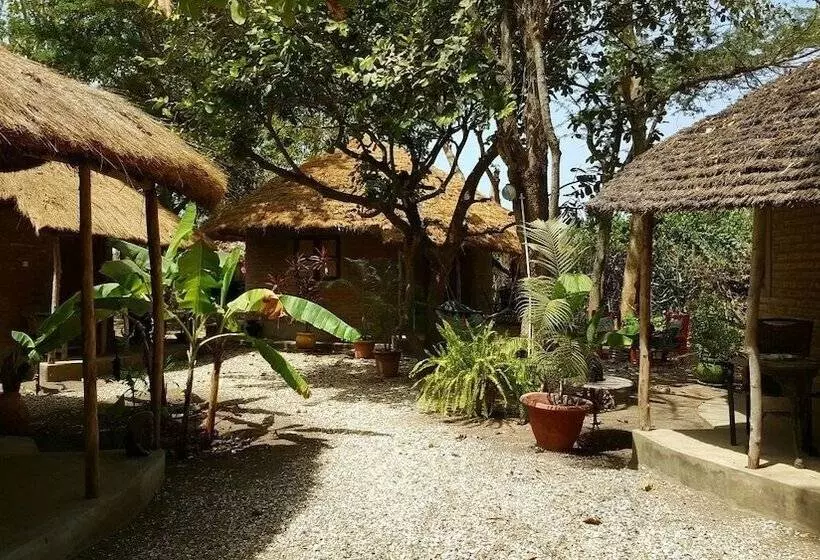هتل Evergreen Retreat