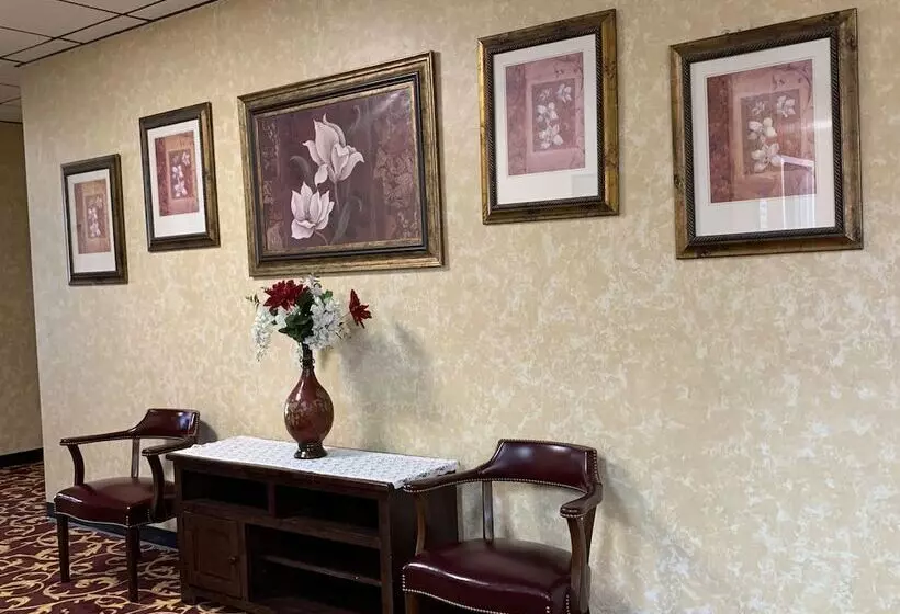 Hotelli Fairbridge Inn Express Hiawatha