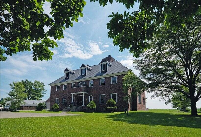 Hotel Hazel Grouse Manor