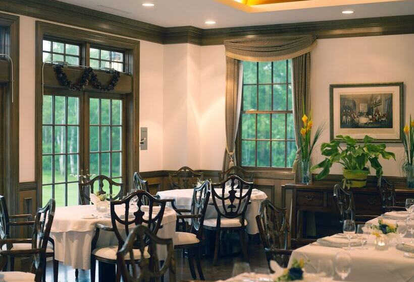 Hotel Hazel Grouse Manor