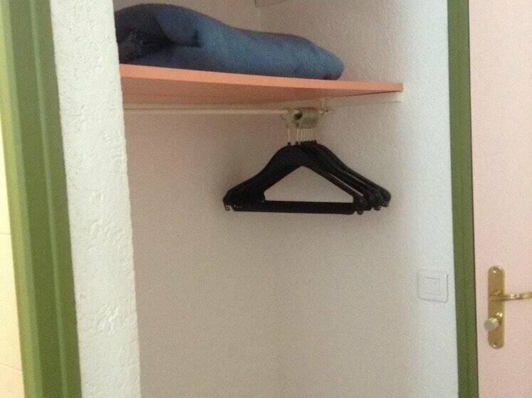 בית מלון כפרי Hôtel De La Tour