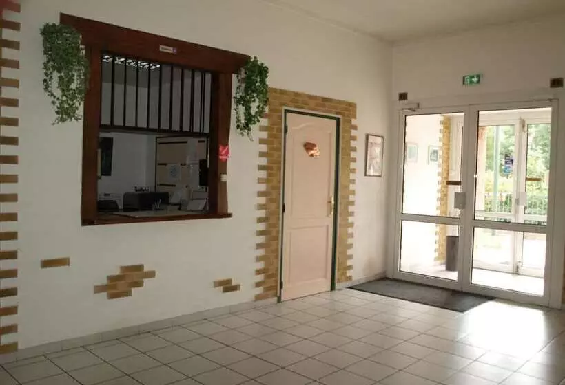 Hotelli Hôtel De La Tour