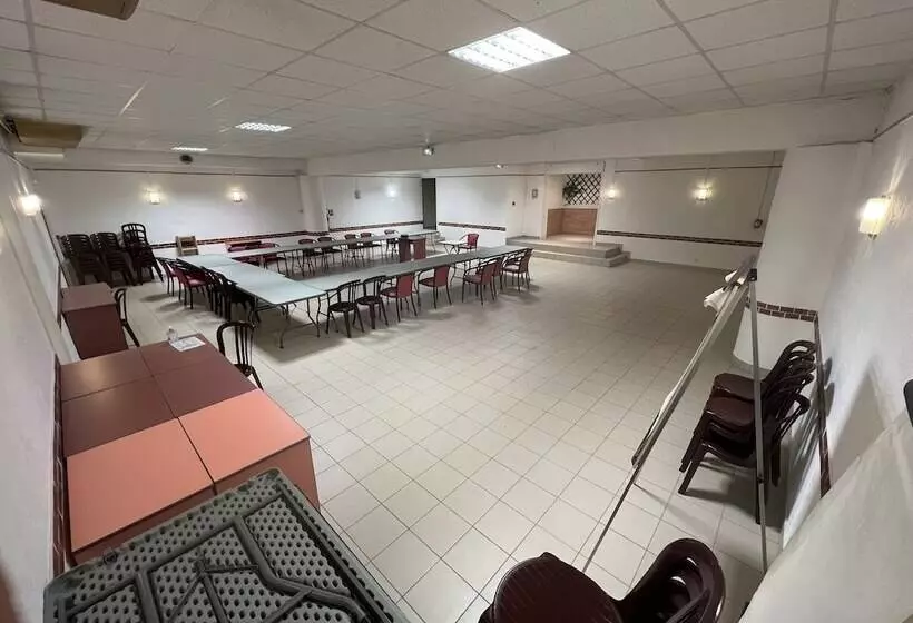 Hotelli Hôtel De La Tour