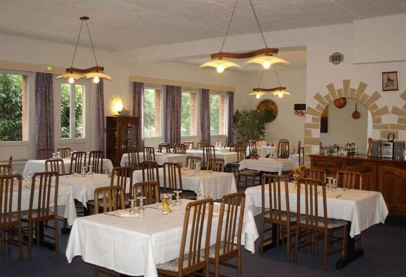 בית מלון כפרי Hôtel De La Tour