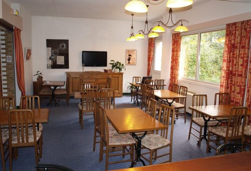 בית מלון כפרי Hôtel De La Tour