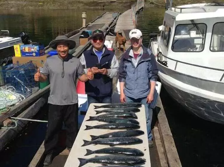 Hotelli Kagoagh Resort And Fishing Lodge