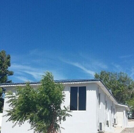 هتل Montecristi Ocean View