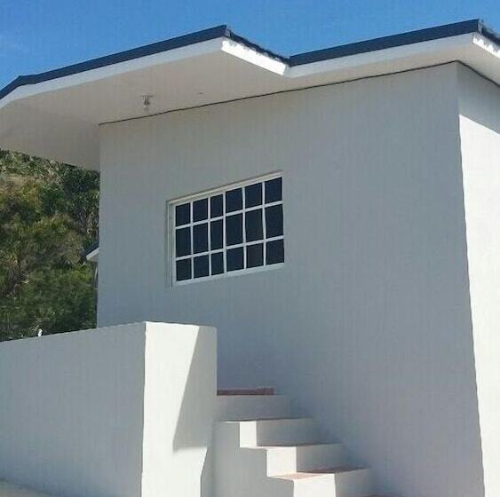 هتل Montecristi Ocean View