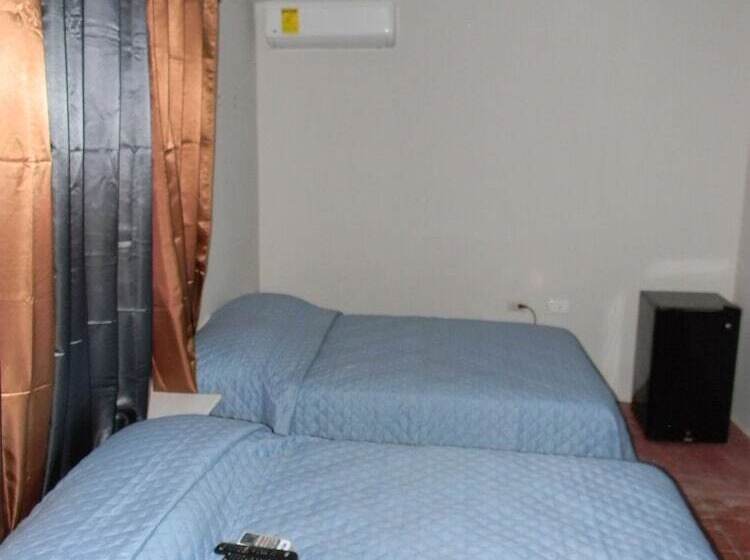 هتل Montecristi Ocean View