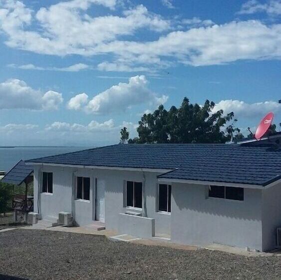 هتل Montecristi Ocean View