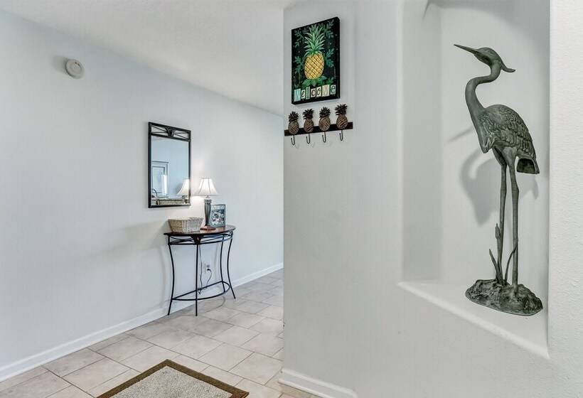 Hotel Ocean View From Arcane Condo By Redawning