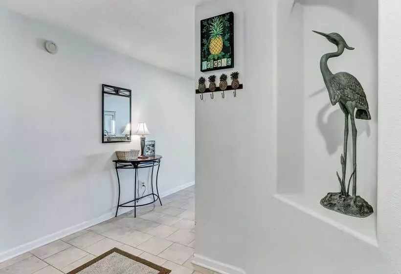 Hotelli Ocean View From Arcane Condo By Redawning