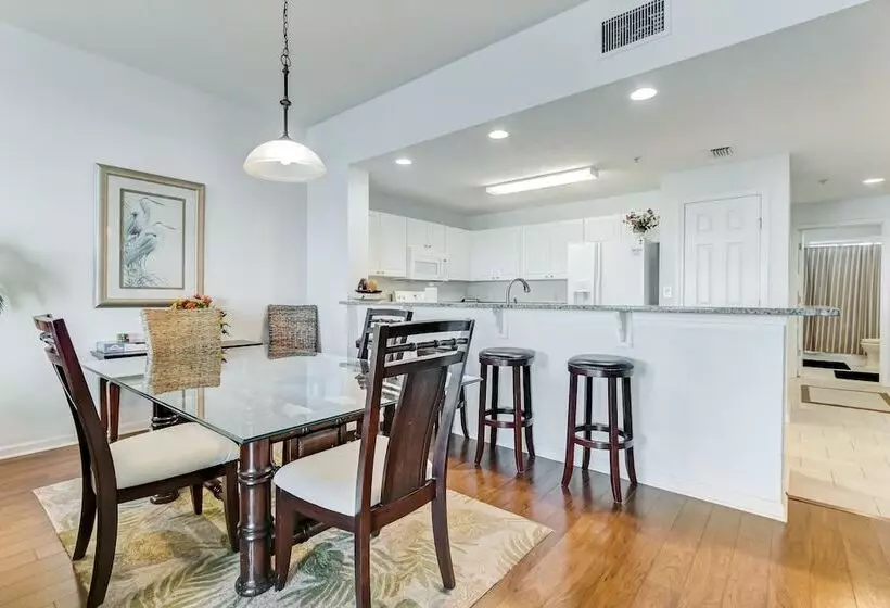 Hotelli Ocean View From Arcane Condo By Redawning