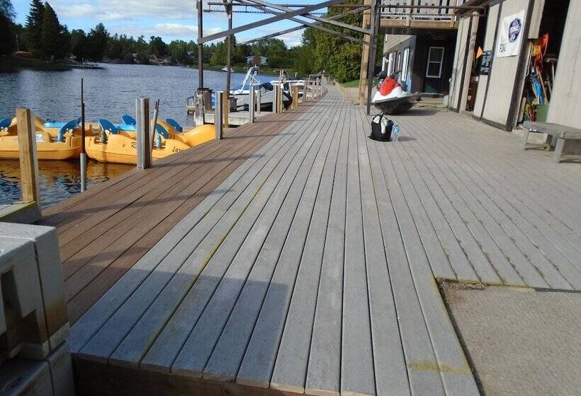 酒店 Sauble River Marina And Lodge Resort
